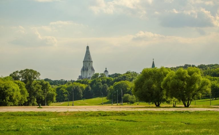 حديقة كولومينسكوي Kolomenskoe Gardens (2)