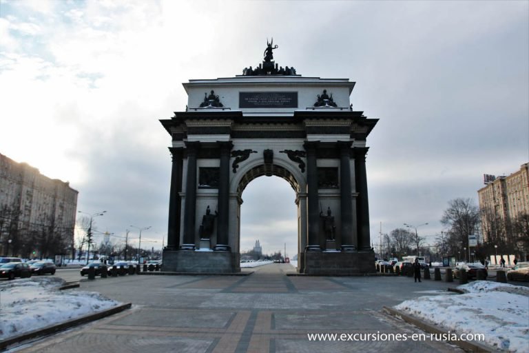 Puerta de la Victoria en Moscu