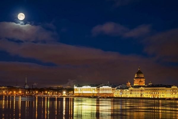 St-Petersburg-Night-Tour-by-boat-6.jpg