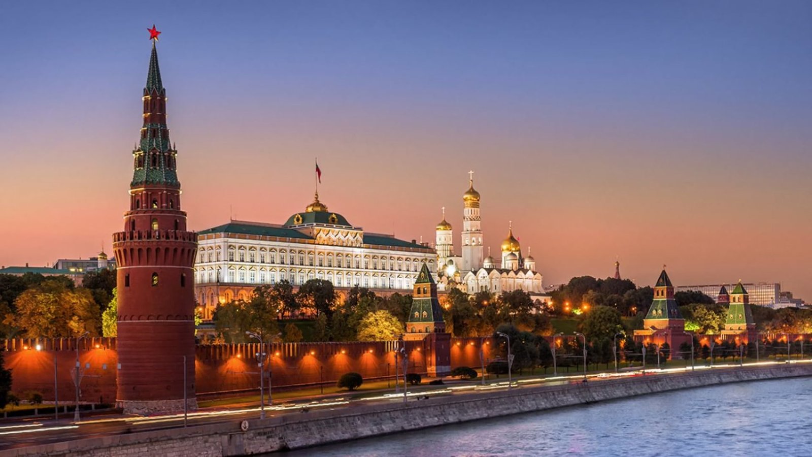 Russian federation. Московский Кремль. Московский Кремль Moscow Kremlin. Московский Кремль Moscow Kremlin 1970. Виды Кремля в Москве.