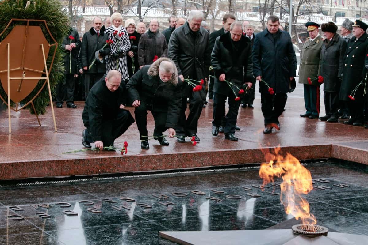 Могила неизвестного солдата москва картинки